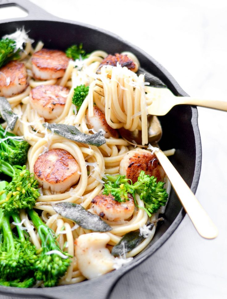 Brown Butter Bucatini With Scallops and Broccolini