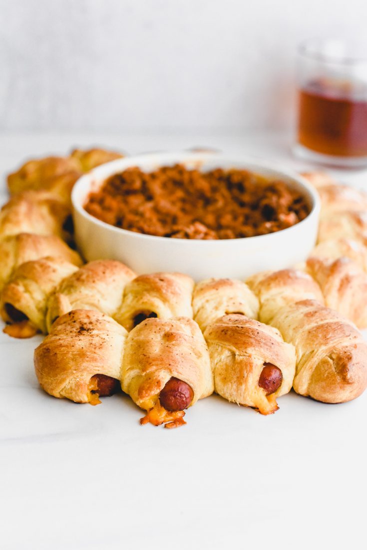 Pull-Apart Chili Dog Pigs in a Blanket