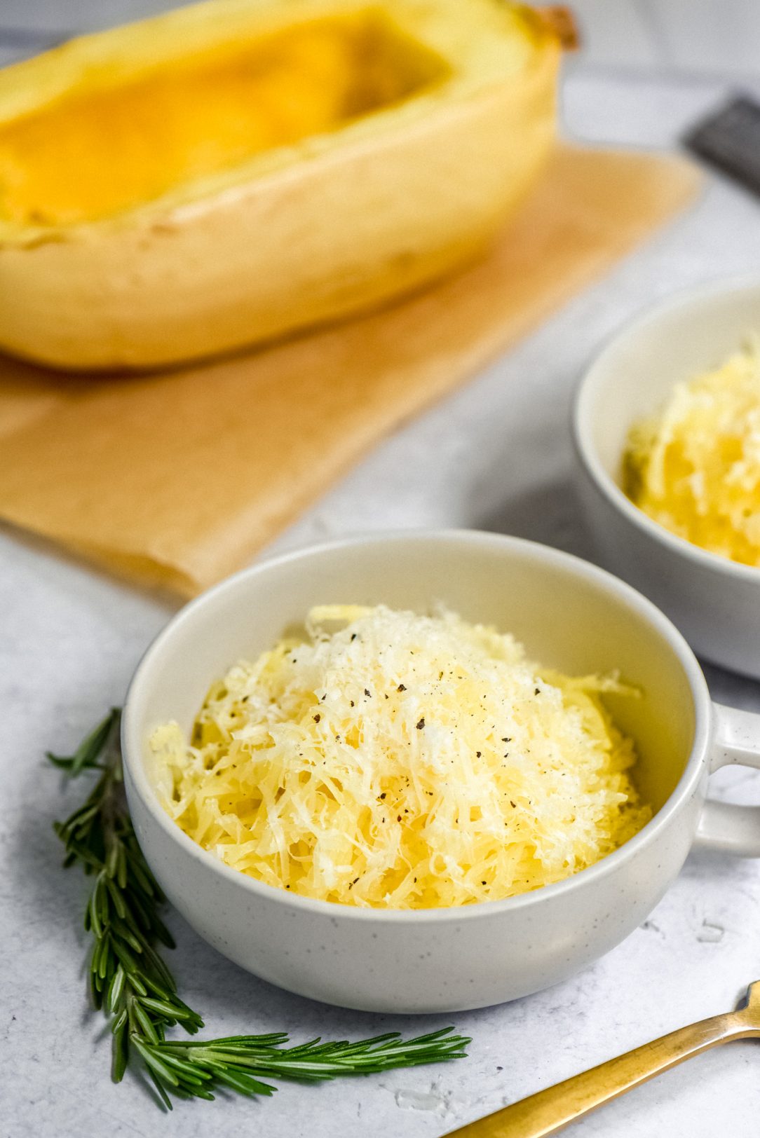 Slow Cooker Garlic Parmesan Spaghetti Squash