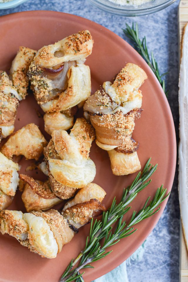 Garlic Parmesan Bacon Knots My Modern Cookery